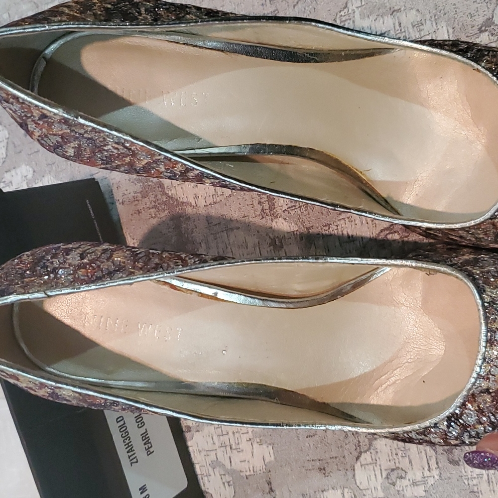 Women's Dressy Pearl Gold sparkling high heels - Picture 4 of 5